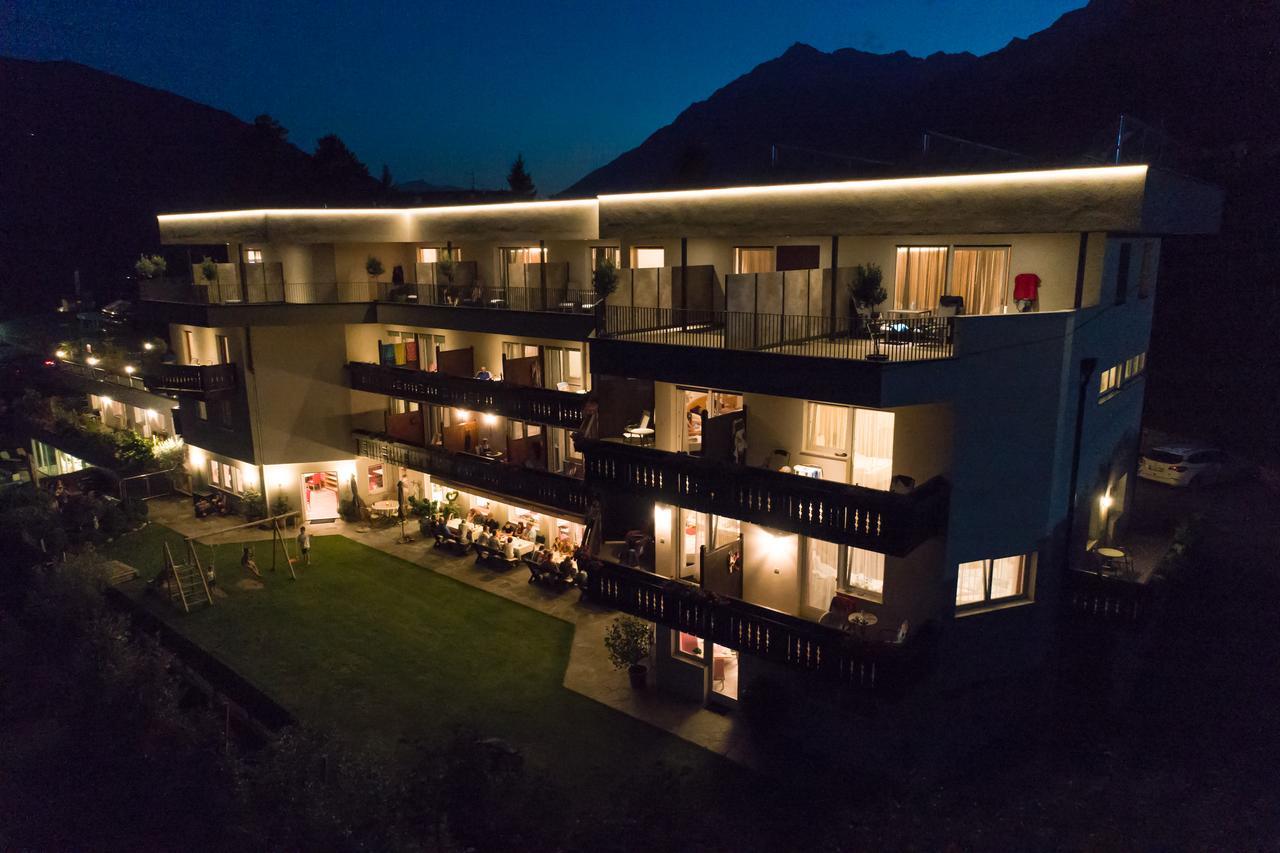 Hotel Garni Herz Tirolo Exteriör bild